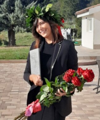 simona-melonari-laurea-e1604941084832-325x389