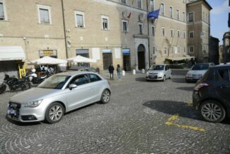 ztl-macerata11_censored-325x217