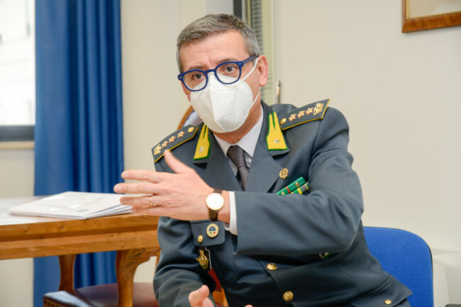 GuardiaFinanza_Comandante_FF-1-650x433