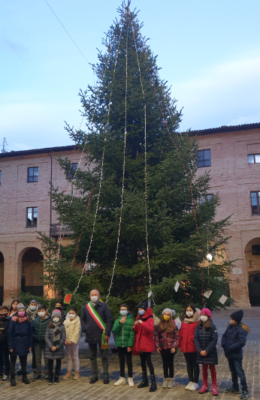 Natale-Caldarola-buone-1-260x400