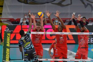 Sir-Lube-FOTO-Michele-Benda-1-325x217