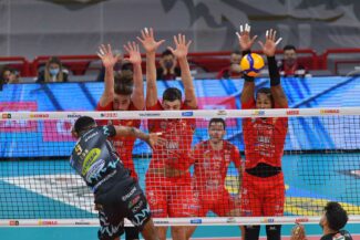 Sir-Lube-FOTO-Michele-Benda-2-325x217