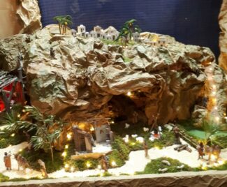 presepio-di-corso-Umberto-1-e1608731475792-325x268