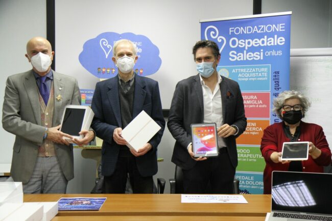 salesi-ipad-med-7-650x433