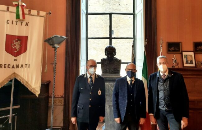 Vice-Comandante-Fabio-Marinangeli-Questore-Vincenzo-Trombadore-Sindaco-Antonio-Bravi