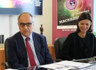 il-rettore-Francesco-Adornato-e-la-prof-Francesca-Spigarelli