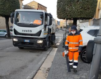 pulizia-strade-san-severino-1-e1611048271950-325x254