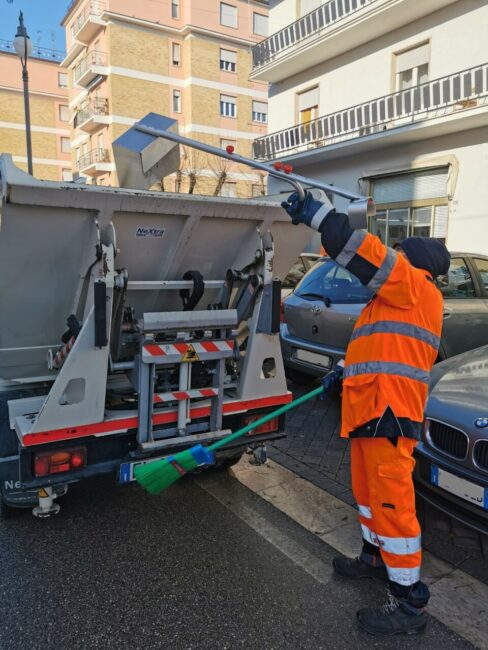 pulizia-strade-san-severino-2-488x650