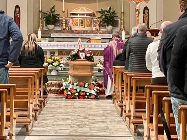 funerale-gennaro-di-prisco-1-650x488