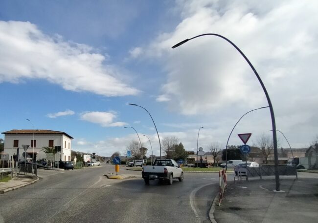 incidente-rotonda-san-severino-provinciale-361-1-650x457