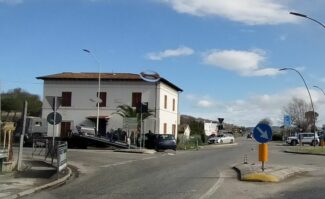 incidente-rotonda-san-severino-provinciale-361-3-325x199