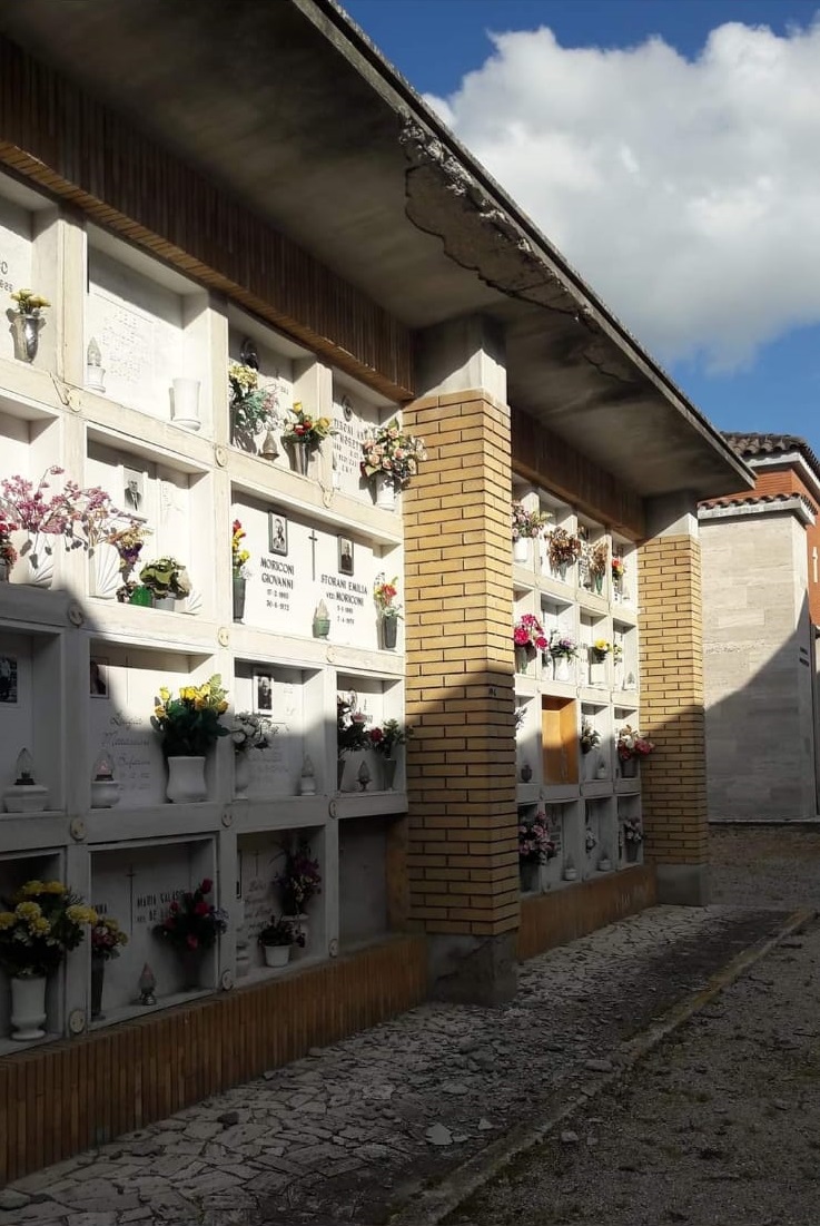 Calcinacci al cimitero di Porto Recanati