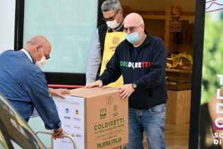 macerata-consegna-al-banco-alimentare