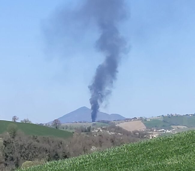 incendio-matelica-e1617627846750-650x571