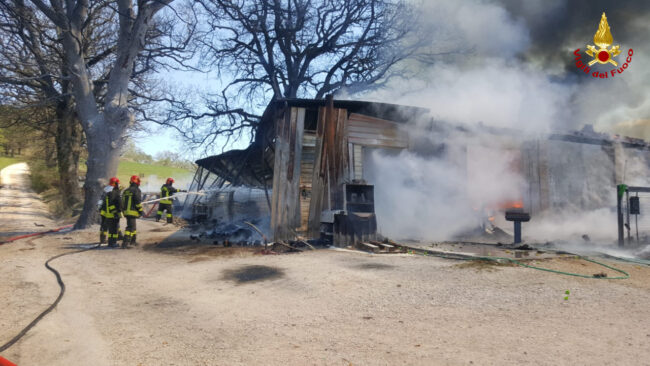 incendio-matelica10-650x366