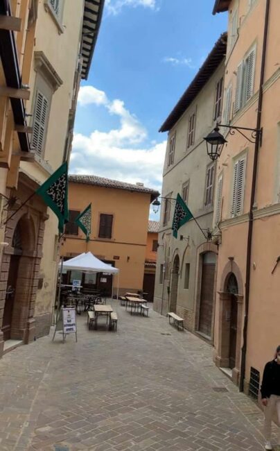 camerino-drappi-centro-terzieri-3-404x650