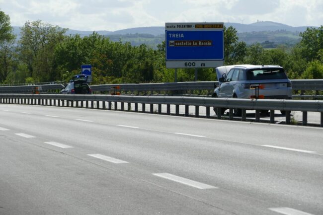 incidente-superstrada-tolentino-2-650x433