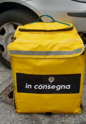 inconsegna-zaino-auto