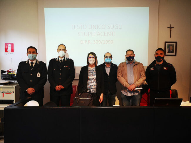 polizia-locale-corso-stupefacenti3-650x488