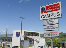 Studente scompare dal campus,  ritrovato in un autogrill di Modena