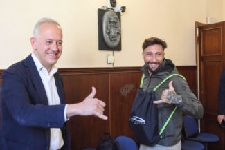 vittorio-brumotti-in-comune-con-ciarapica-civitanova-FDM-3-325x217