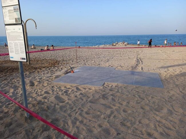 Area-attrezzata-disabili-sul-lungomare-sud-Porto-Recanati-2-650x488