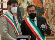 Il vice sindaco di Siena Andrea Corsi e il sindaco di San Ginesio Giuliano Ciabocco