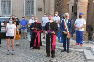 Pellegrinaggio-macerata-loreto-2021-4-325x217