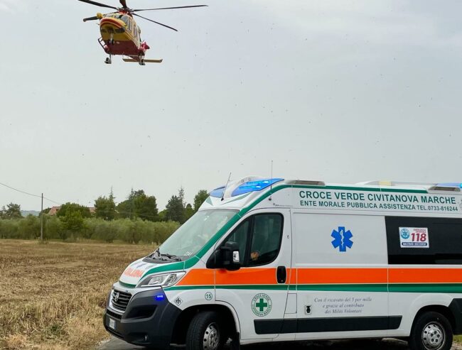 cv-verde-eliambulanza-e1635243975539-650x493