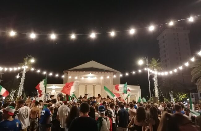 Festeggiamenti-Porto-Recanati-Euro20-5-650x425