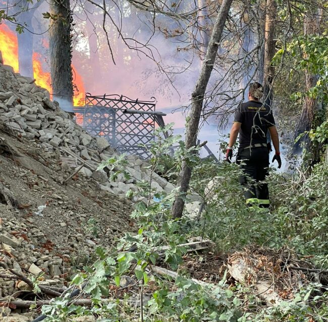 incendio-camerino-1-e1625940491928-650x639