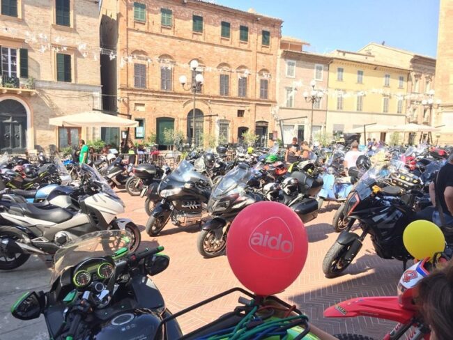Aido-Recanati-al-motoraduno-nazionale-Moto-club-F.-Uncini-3-650x488