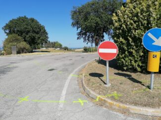 Rotatoria-viale-Amendola-Recanati-1-325x244