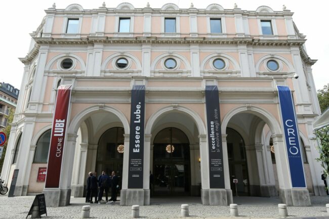 Convention-LUBE_Teatro-dal-Verme_esterno