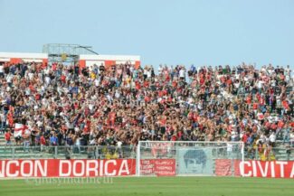 Curva-Nord-Ancona-3-325x217