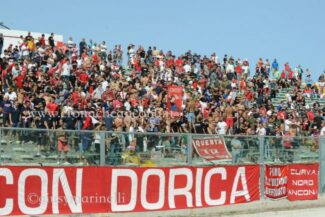 Curva-Nord-Ancona-5-325x217