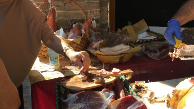 Festa-del-ciauscolo-e-del-salame-spalmabile-4-650x366