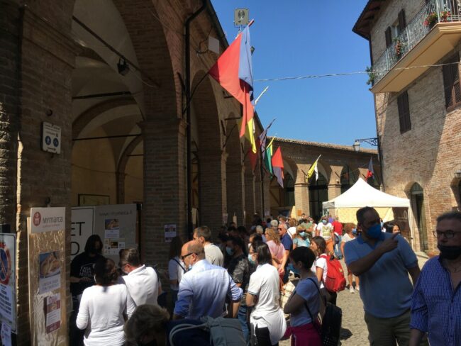 Festa-del-ciauscolo-e-del-salame-spalmabile-5-650x488