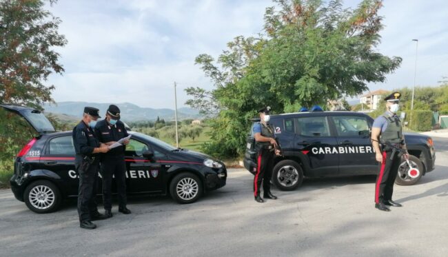 carabinieri-controlli-archivio-arkiv-1-650x373