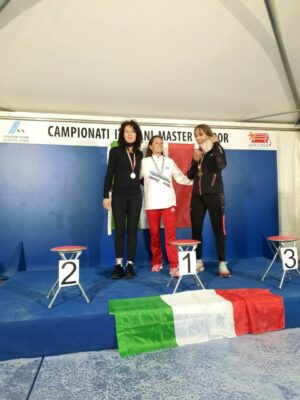 Giuseppina-Malerba-prima-a-sinistra-in-una-foto-di-repertorio