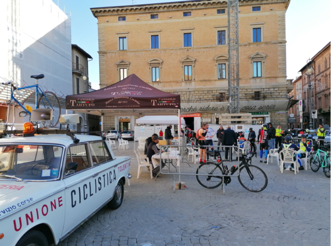 Granfondo-2-650x484