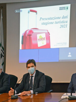 DatiTuristici_FrancescoAcquaroli_01-301x400