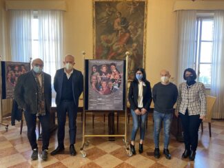 Presentazione-Prosa-e-Danza-2021-22-325x244