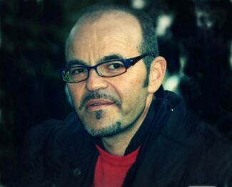GianniGiuliE-450x364-1-325x263