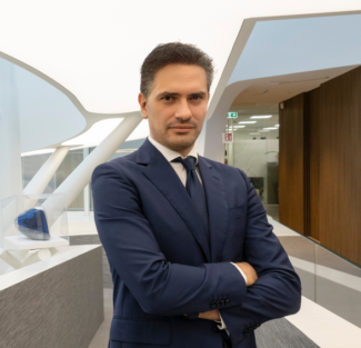 Stefano-Parcaroli-1-325x313