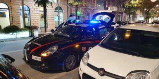 carabinieri-corso-umberto-e1638727381952-325x163