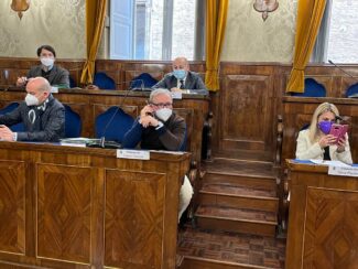 Consiglio-provinciale-6-325x244