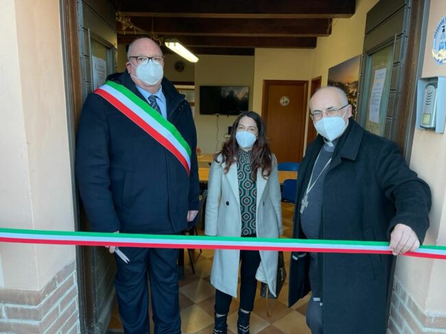 centro-anziani-castelraimondo-3-650x488