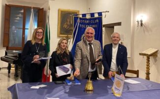 ROTARY-CASA-RIPOSO-2-IMG_0921-325x202
