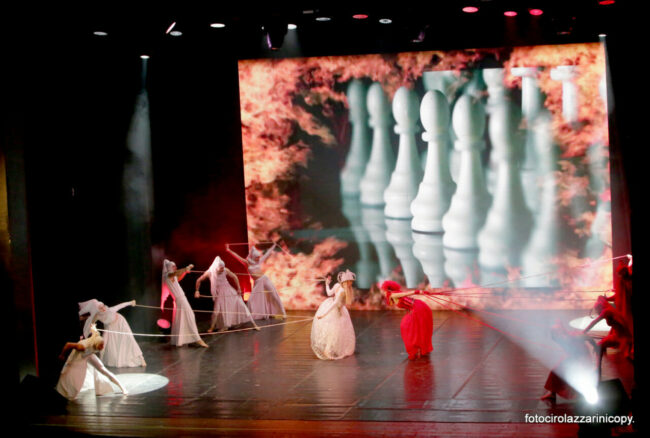 alice_in_wonderland-2-650x438
